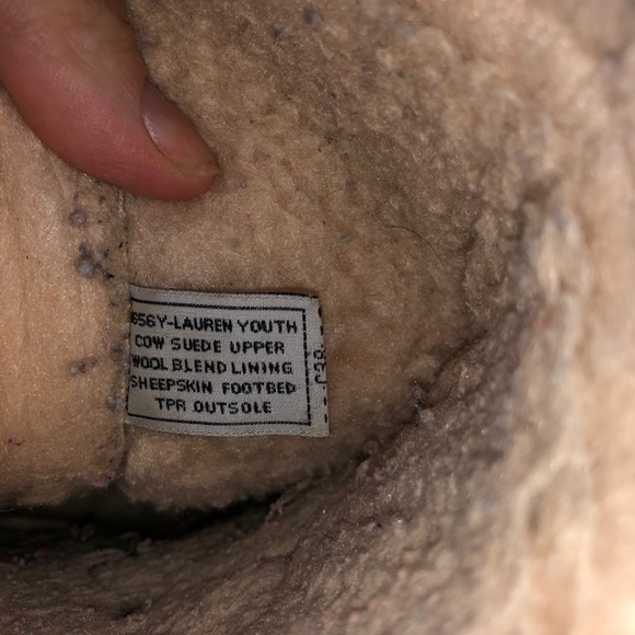 Youths Bearpaw Boots Size 5 Winter or Snow boots ski - Picture 7 of 8